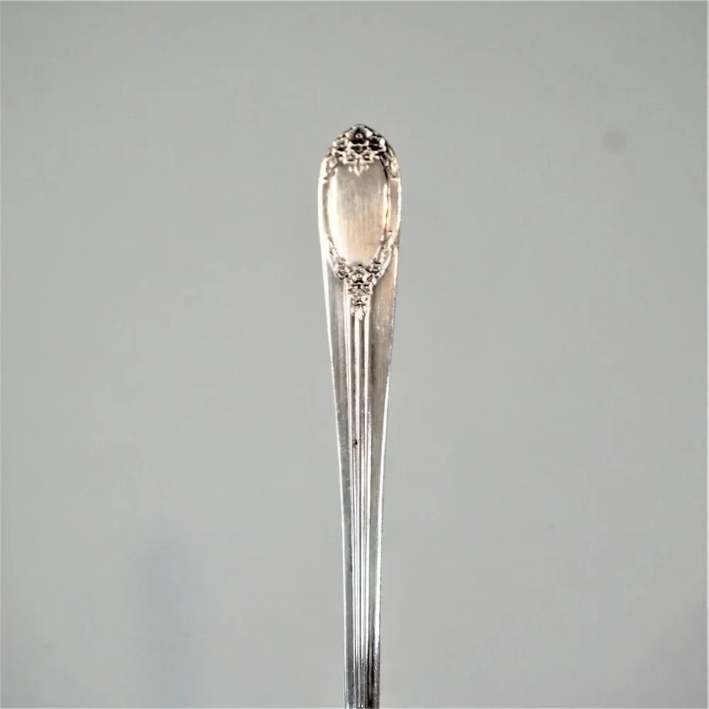 Rogers & Bro 1937 RAPTURE GARLAND Pattern Soup Spoon Reinforced Plate IS